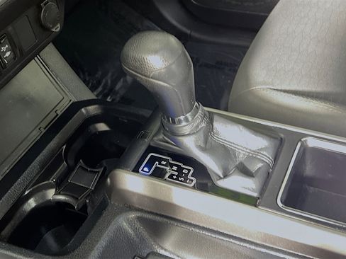 Used 2018 Toyota Tacoma SR5 image 22