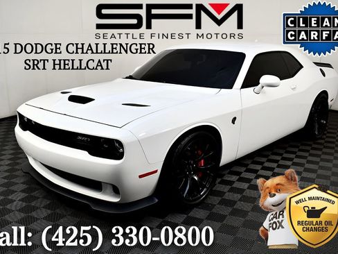 Used 2015 Dodge Challenger SRT Hellcat image 1