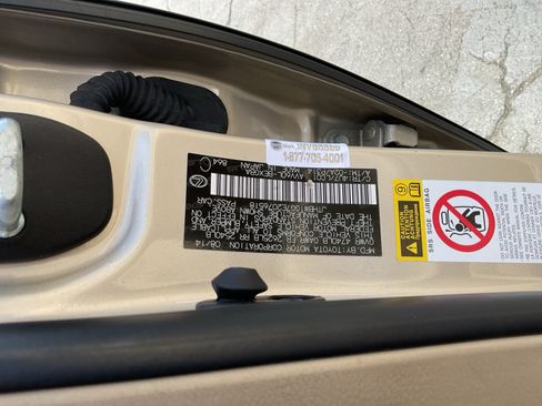 Used 2014 Lexus ES 300h FWD image 22