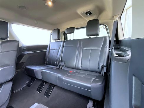 Used 2024 Ford Expedition Max XLT image 20