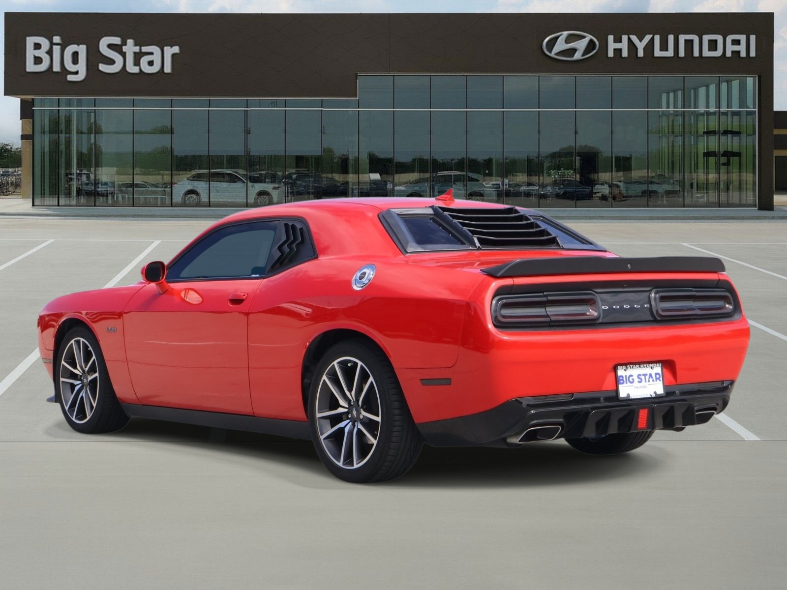 Used 2023 Dodge Challenger R/T RWD image 3