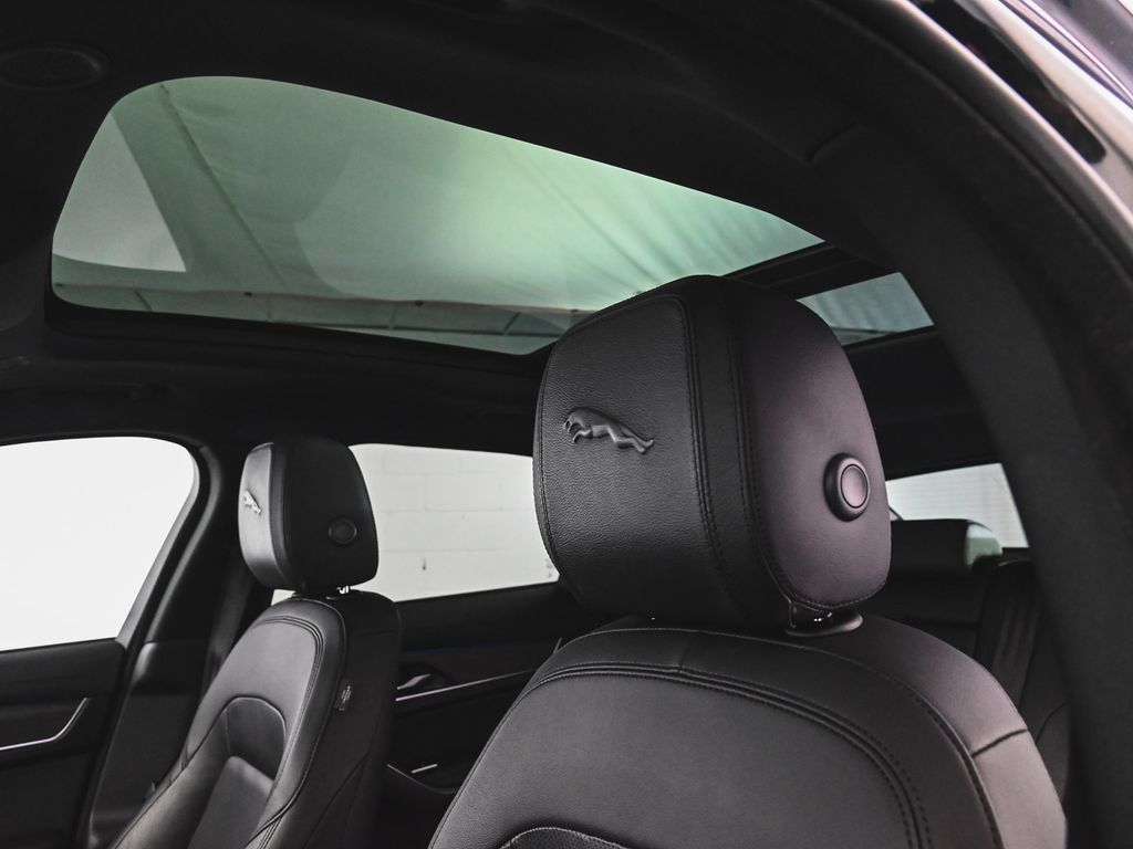 Used 2023 Jaguar F-PACE S AWD/4WD image 34