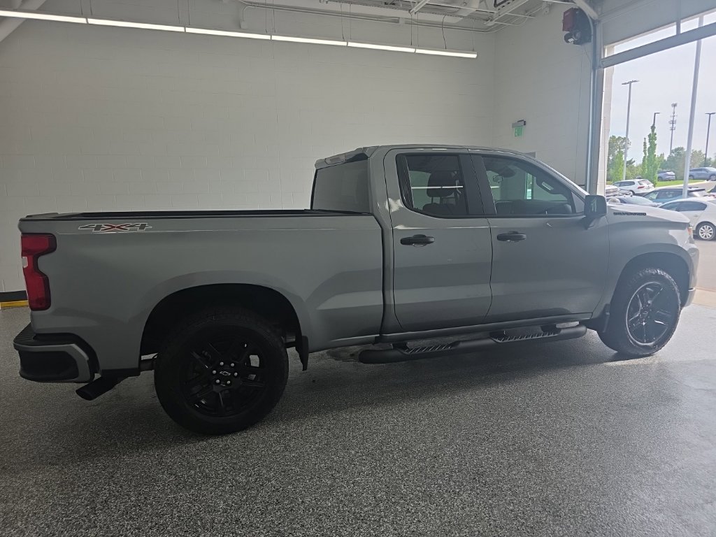 Used 2026 Chevrolet Silverado 1500 Custom w/ Turbomax Blackout Package AWD/4WD image 6