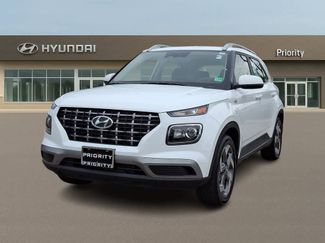 Certified 2025 Hyundai Venue SEL FWD video 1
