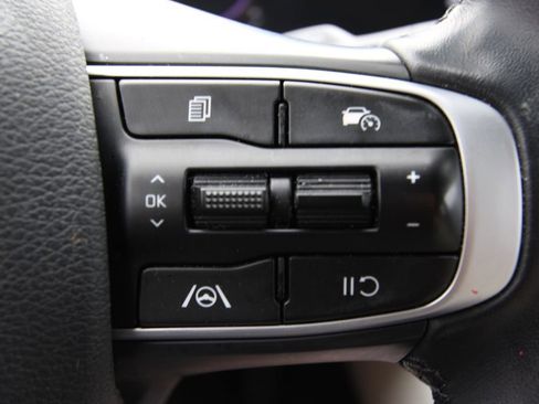 Used 2024 Kia Sportage EX FWD image 21