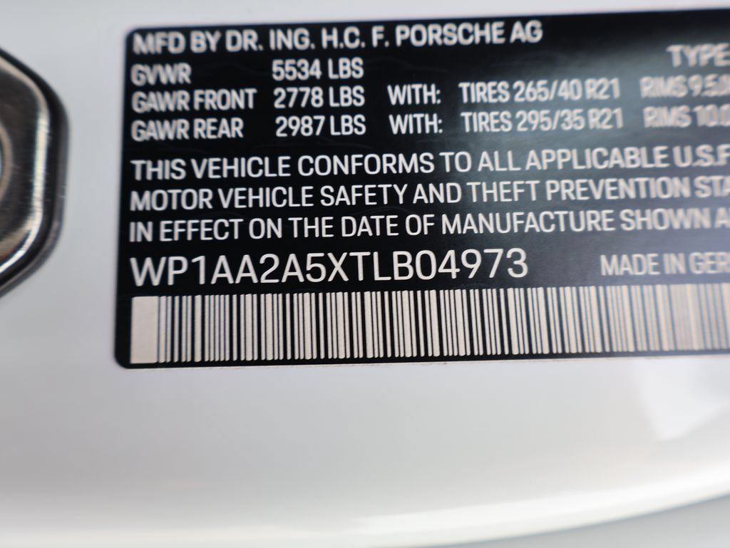 Used 2026 Porsche Macan AWD/4WD image 39