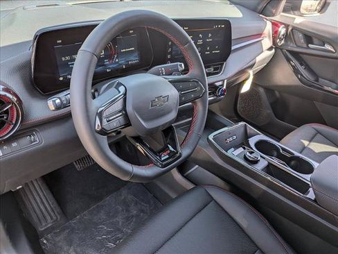 New 2026 Chevrolet Equinox RS FWD image 3