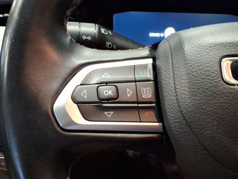 Used 2022 Jeep Compass Limited w/ Elite Group AWD/4WD image 17