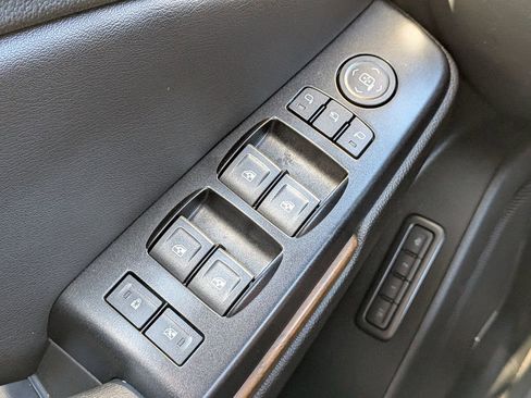 Used 2020 GMC Yukon XL Denali w/ Open Road Package image 29