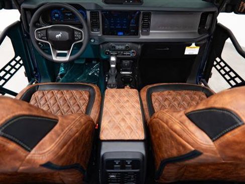 Used 2025 Ford Bronco Big Bend AWD/4WD image 2