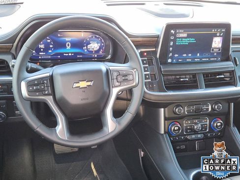 Used 2024 Chevrolet Tahoe Premier w/ Premium Package image 32