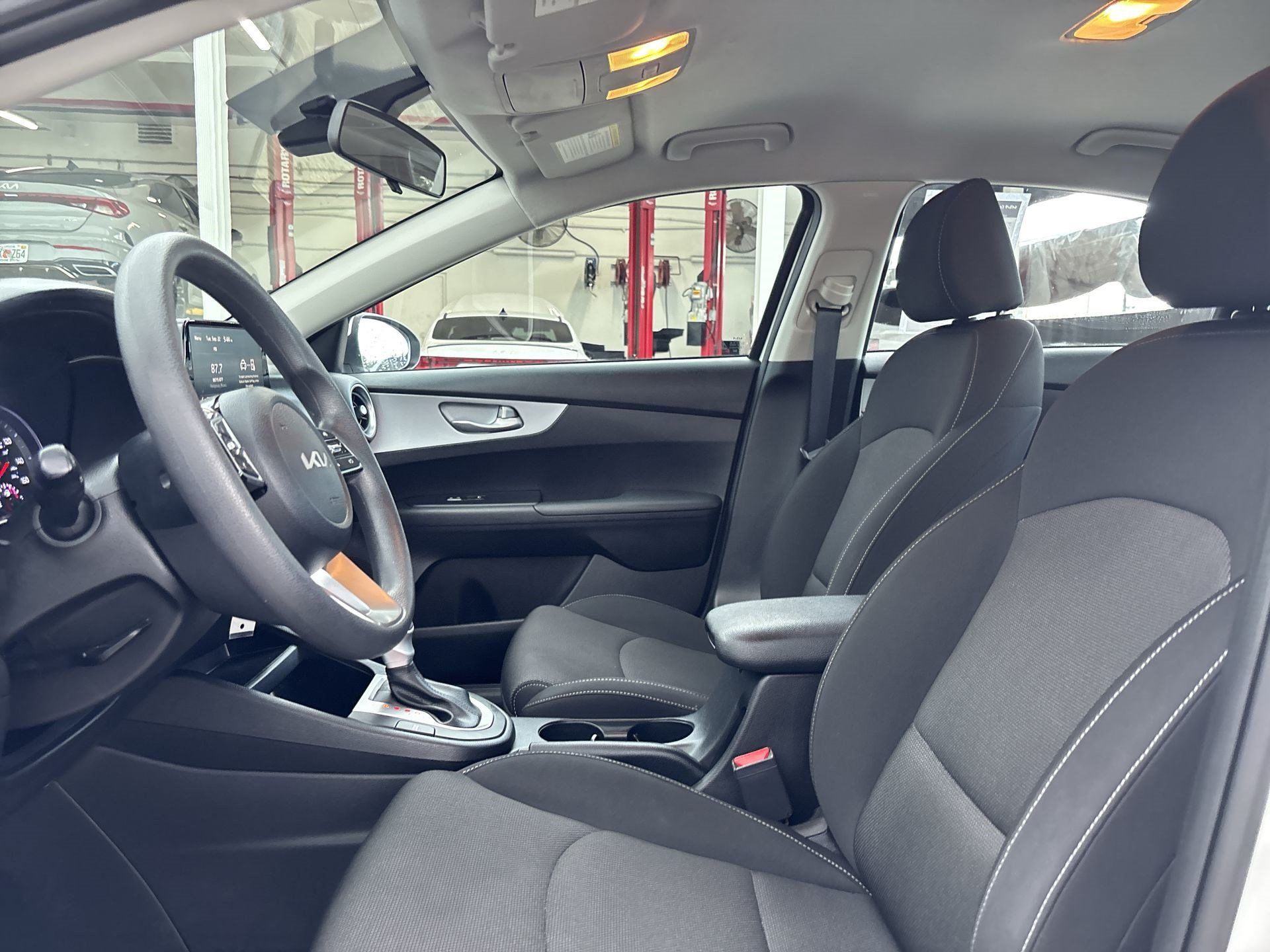 Certified 2023 Kia Forte LXS w/ LXS Technology Package FWD image 13