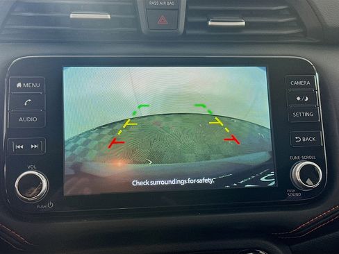 Used 2024 Nissan Versa SR image 22