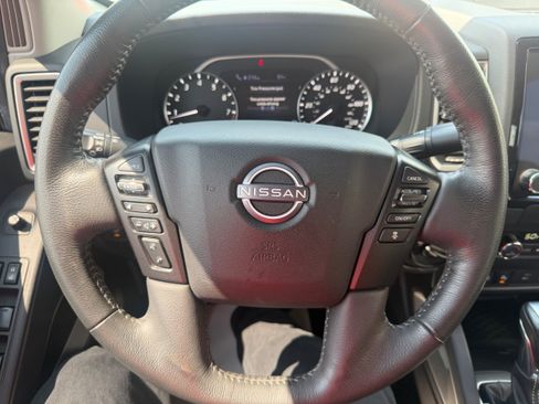 Used 2022 Nissan Frontier SV AWD/4WD image 28