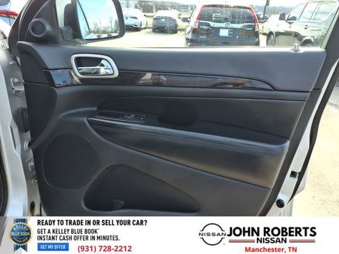 Used 2012 Jeep Grand Cherokee Laredo image 19