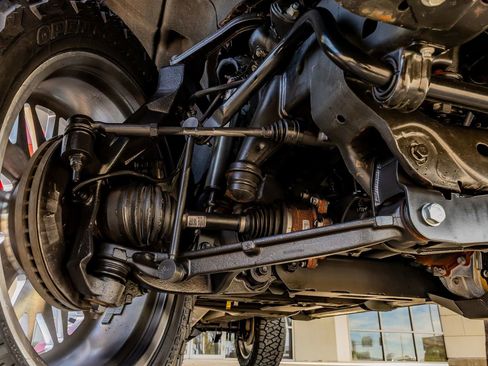 Used 2024 Chevrolet Silverado 2500 LTZ w/ LTZ Plus Package image 14