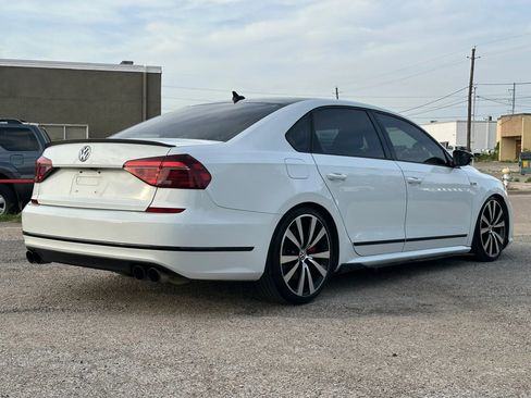 Used 2018 Volkswagen Passat GT image 7