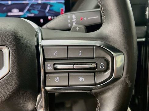 Used 2025 GMC Yukon Denali w/ Sun & Power Step Package AWD/4WD image 36