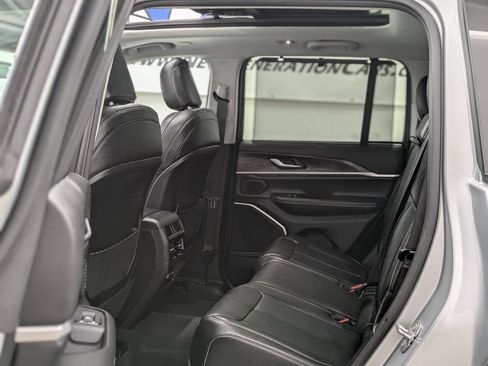 Used 2023 Jeep Grand Cherokee 4WD 4xe w/ Luxury Tech Group II image 27