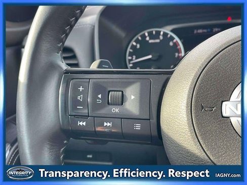 Certified 2022 Nissan Rogue SV w/ SV Premium Package image 22