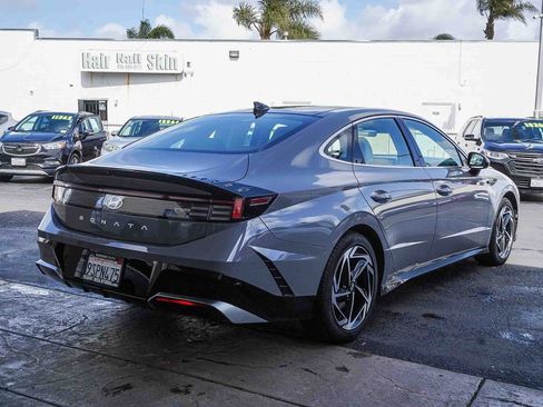 Certified 2024 Hyundai Sonata SEL w/ Convenience Package image 7