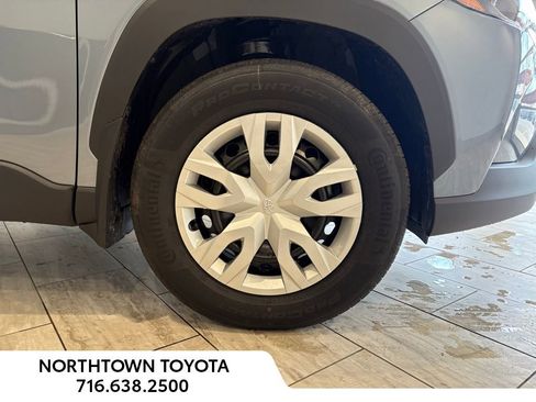 Used 2026 Toyota Corolla Cross L image 30