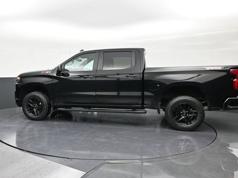 Used 2021 Chevrolet Silverado 1500 LT Trail Boss w/ Convenience Package II image 2