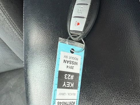 Used 2014 Nissan Rogue SV AWD/4WD image 29