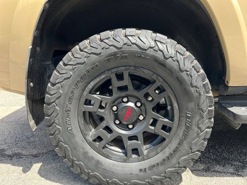 Used 2016 Toyota 4Runner TRD Pro AWD/4WD image 21