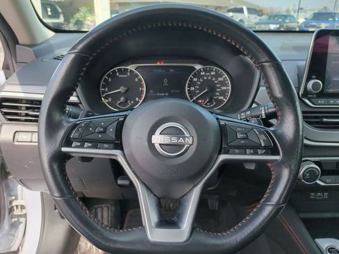 Used 2024 Nissan Altima 2.5 SR AWD/4WD image 9