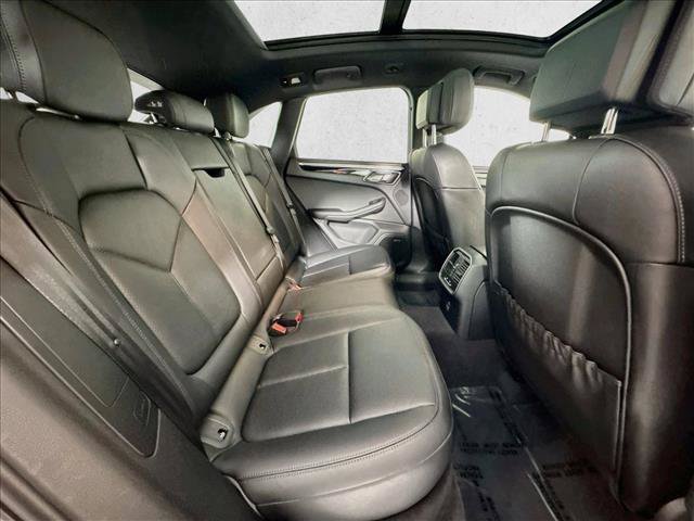 Certified 2026 Porsche Macan AWD/4WD image 23