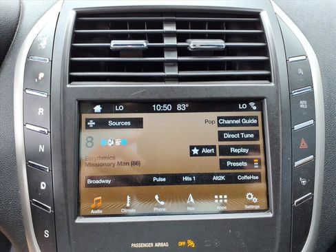 Used 2017 Lincoln MKC Reserve FWD image 21