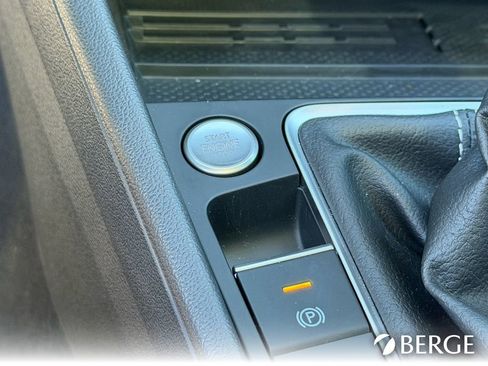 Used 2026 Volkswagen Jetta SE FWD image 34