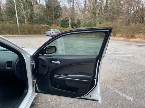 Used 2017 Dodge Charger R/T image 44