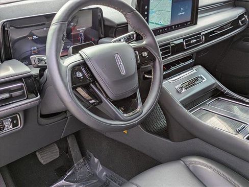 New 2025 Lincoln Aviator AWD w/ Jet Appearance Package image 3