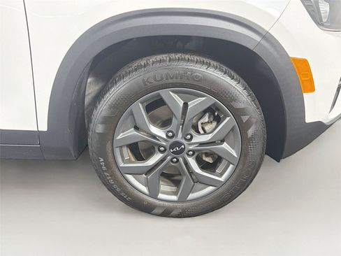 Used 2024 Kia Seltos LX AWD/4WD image 35