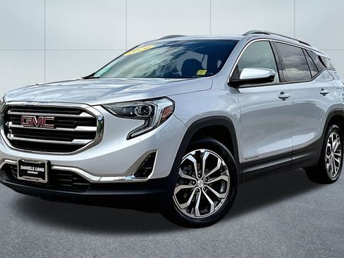 Used 2020 GMC Terrain SLT image 1
