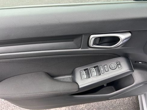 Used 2023 Honda Civic Sport image 16