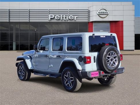 Used 2024 Jeep Wrangler Sahara image 4