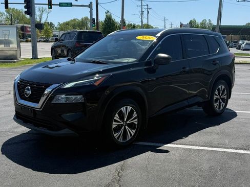 Used 2021 Nissan Rogue SV w/ Premium Package image 7