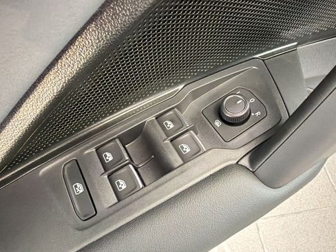 New 2026 Volkswagen Tiguan SE R-Line FWD image 13