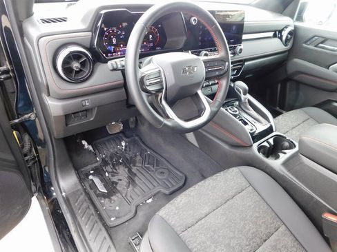 Used 2024 Chevrolet Colorado Z71 w/ Z71 Convenience Package 2 image 18