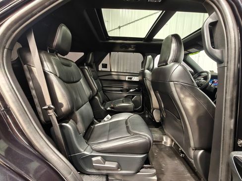 Used 2021 Ford Explorer ST w/ Equipment Group 401A AWD/4WD image 33