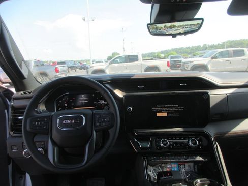 New 2026 GMC Sierra 1500 AT4 w/ AT4 Premium Package AWD/4WD image 16