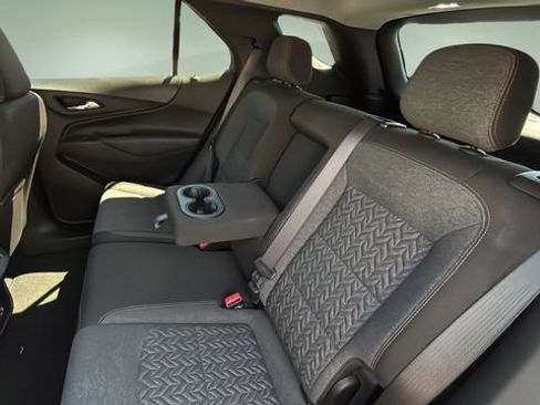 Used 2024 Chevrolet Equinox LT FWD image 19