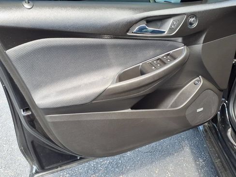 Used 2018 Chevrolet Cruze LT w/ Sun And Sound Package FWD image 17