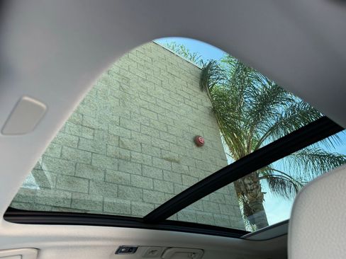 Used 2021 Volvo XC60 T8 Inscription Expression w/ Advanced Package image 24