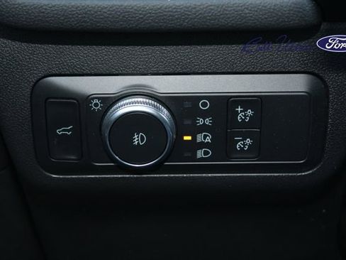 Used 2020 Ford Escape Titanium image 21