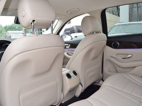 Used 2022 Mercedes-Benz GLC 300 image 33