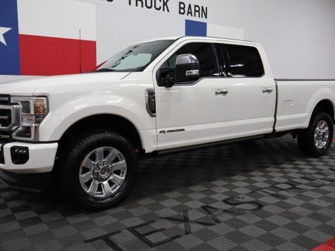 Used 2022 Ford F350 Platinum AWD/4WD image 2